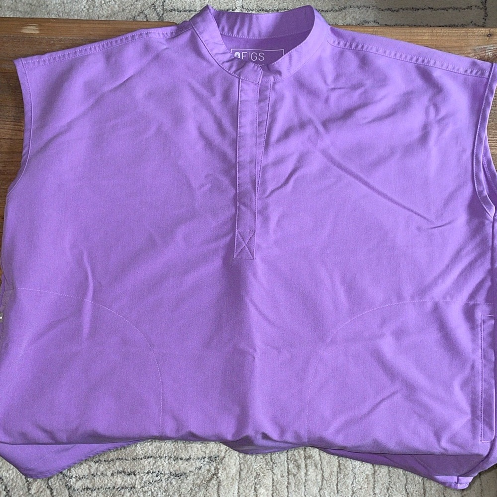 Women’s Figs Rafaela Scrub Top Lilac Dawn